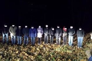 На Сумщине задержали 12 незаконных мигрантов при попытке пересечь границу со стороны России