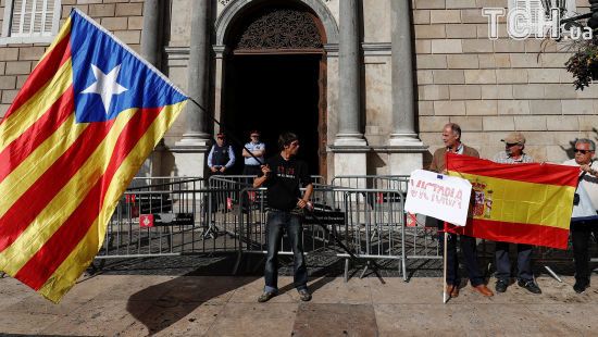 Конституційний суд Іспанії заблокував рішення Каталонії про незалежність