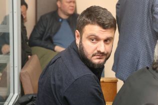 "Справа рюкзаків". Прокурор, який закрив справу проти сина Авакова, полетів у відпустку за кордон