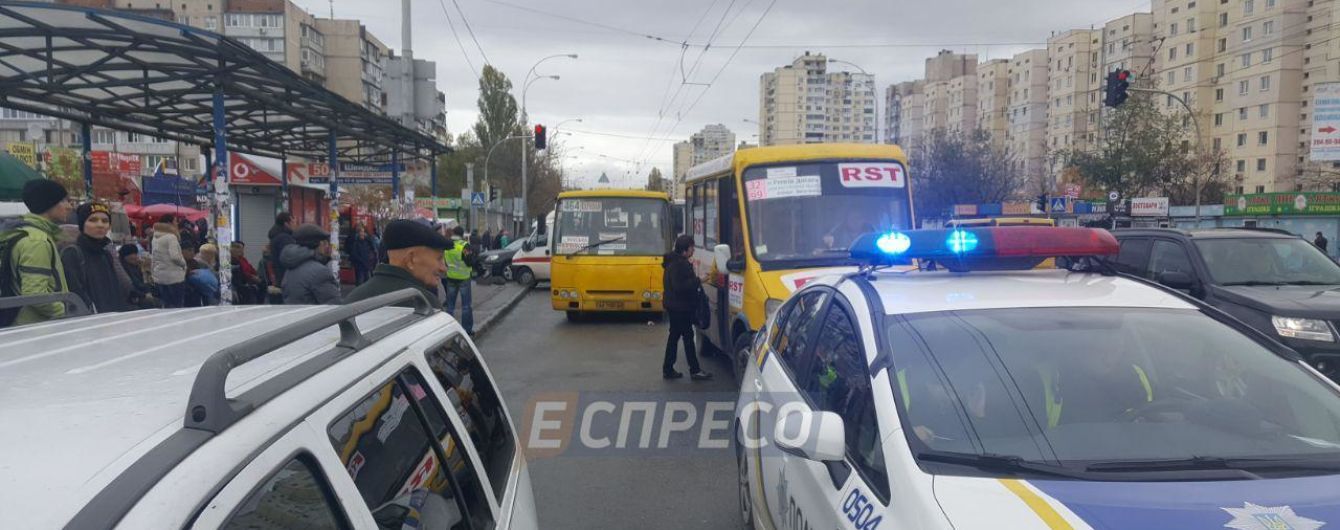 Поліція затримала водія маршрутки, який збив на смерть подружжя у Києві