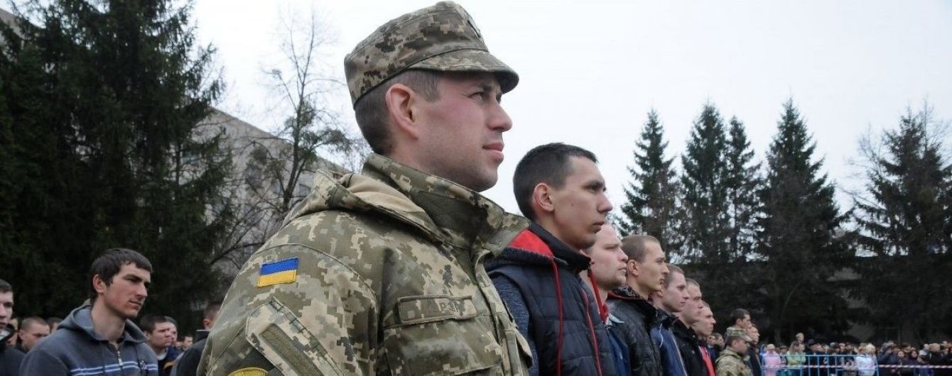 Це не захисники, а варвари: у Львові обурилися нічній облаві військових на призовників