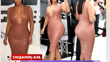Ким Кардашян поразила платьем с латекса