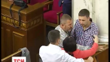 Нардеп Парасюк з кулаками захищав Андрія Садового від претензій “Опоблоку”
