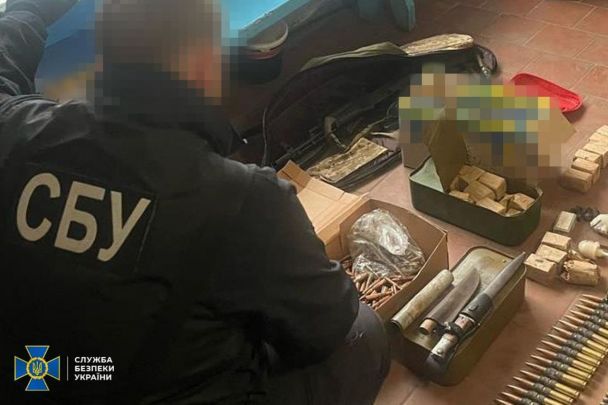 СБУ спільно Нацполіцією затримали 7-х ділків / © 