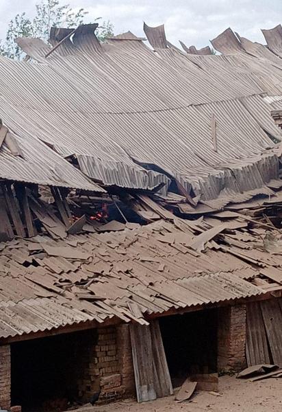 уламки ракет впали на цегельню, фото / Максим Козицький