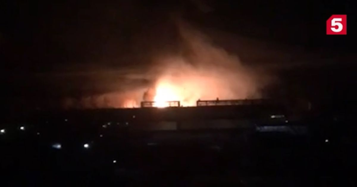 В Подмосковье масштабный пожар охватил завод