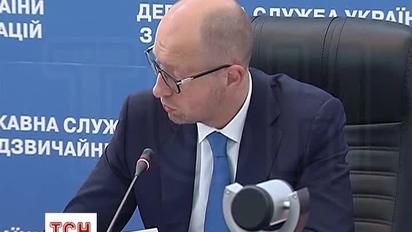 Яценюк пропонує посилити безпеку під Чорнобилем військовими Нацгвардії