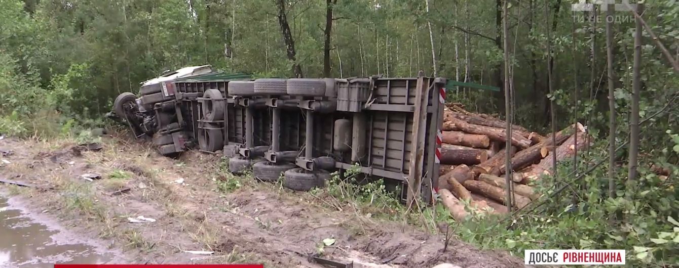 Водитель лесовоза возмущен подозрением в умышленном совершении смертельного ДТП с политологами