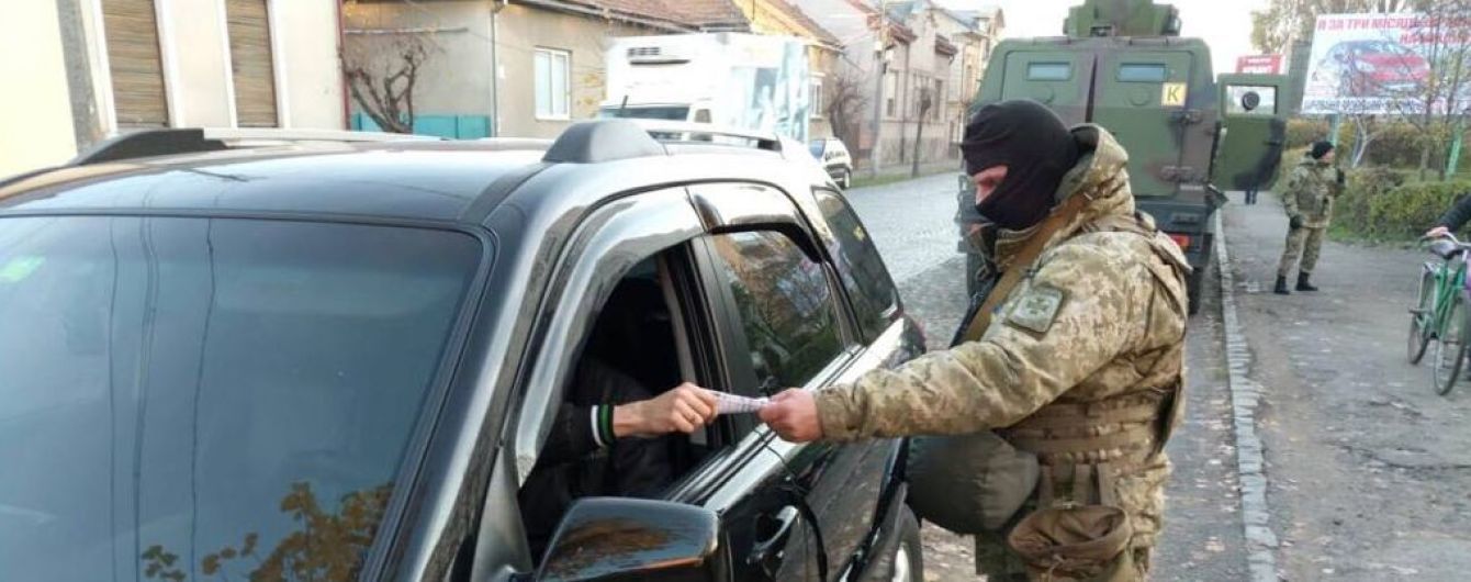 Суд відпустив під домашній арешт екс-чиновницю, яка оформила "приватний кордон" на Закарпатті