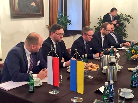 У Кракові в таємному режимі відбулися переговори щодо майбутнього стосунків України та Польщі
