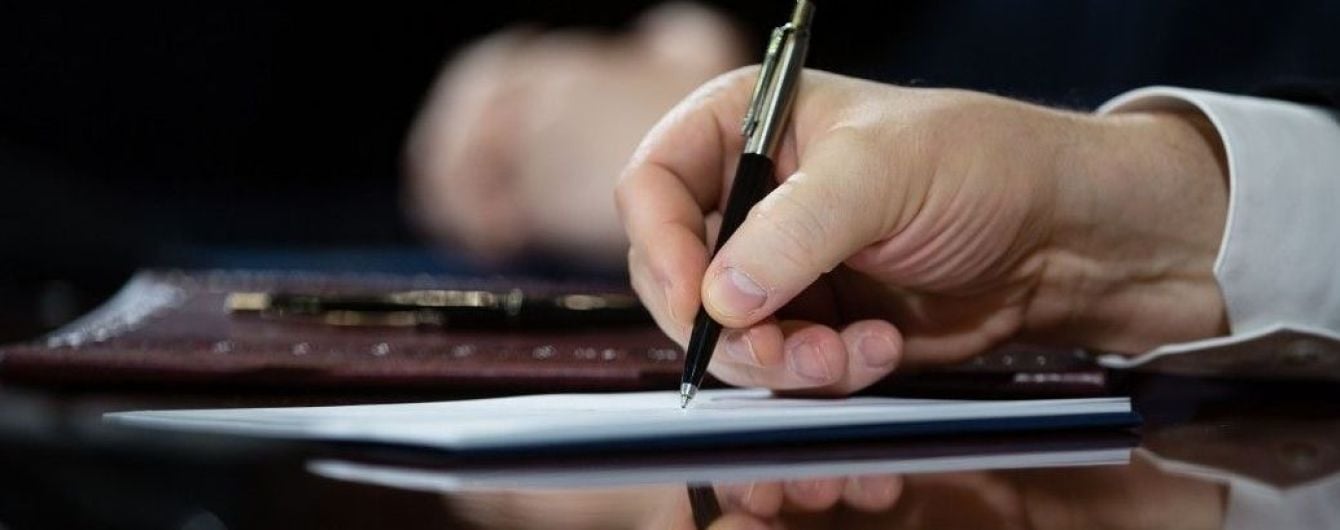 Порошенко підписав закон, що спростить телерадіомовлення в зоні АТО та окупованому Криму