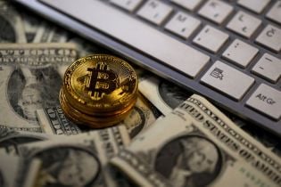 "Биткоин-киты": как несколько человек контролируют более трети всей криптовалюти и манипулируют рынком
