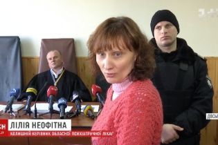 На Сумщине экс-главврач психбольницы, которую судят за пытки пациентов, пытается восстановиться в должности