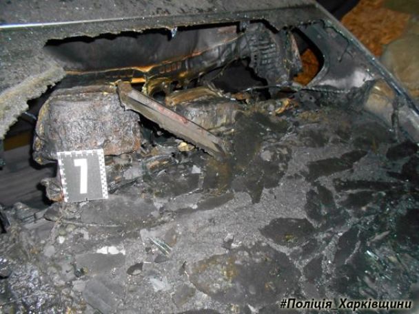 У Харкові невідомі спалили авто судд