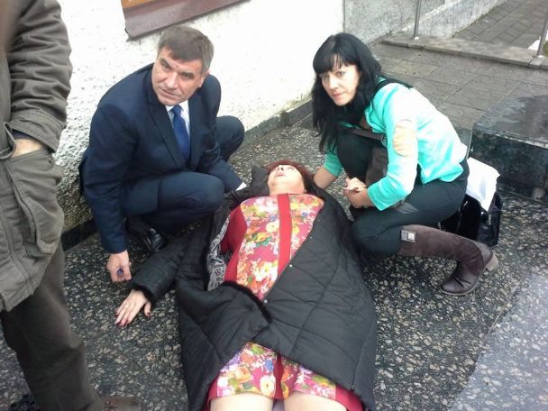 Сотрясение мозга и перелом руки: на Винничине заместитель мэра избил депутата