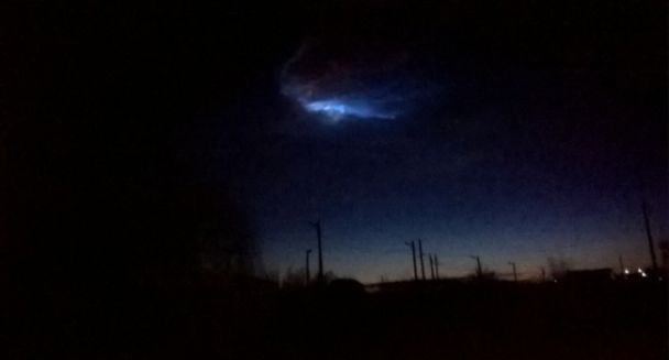 В Україні та світі обговорюють дивне явище в небі. Що це було?