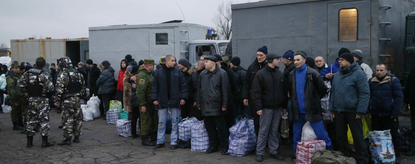 Кілька звільнених на Донбасі заручників відмовилися від лікування через надмірну увагу ЗМІ