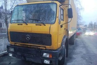 В Винницкой области воры пробили грузовиком стену, чтобы украсть со склада удобрения