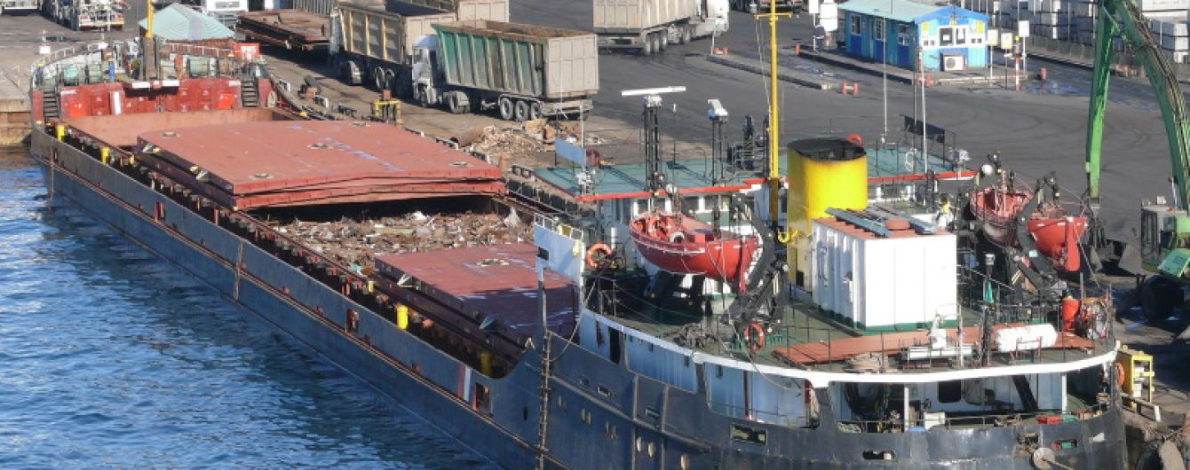 В Сирии на арестованном судне "застряли" 10 украинских моряков