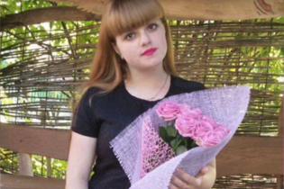 У Житомирі жорстоко побили студентку: дівчині порізали горло і кинули непритомною на дорозі