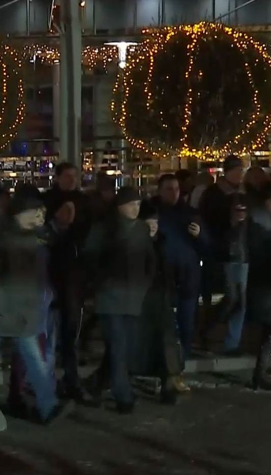 Ярмарок та святковий настрій: сотні українців зібрались у передвечір'я Різдва на Софійській площі
