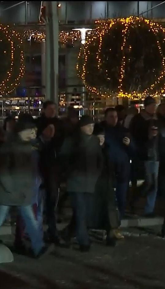 Ярмарка и праздничное настроение: сотни украинцев собрались в предвечерье Рождества на Софийской площади