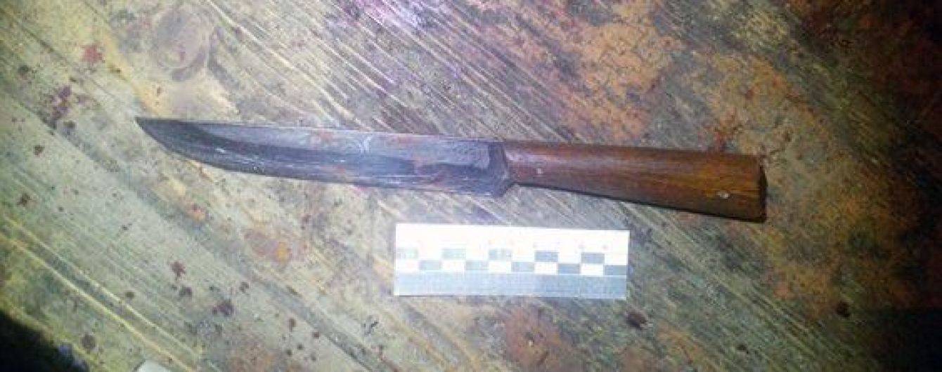 На Буковине суд отпустил 16-летнего парня, который с дерзостью маньяка резал женщину