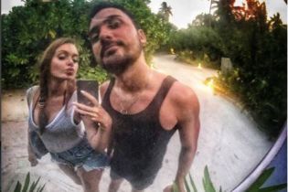 Як зірки Різдво святкували: Горбунов та Осадча у теплих краях, Зеленський – в Азербайджані