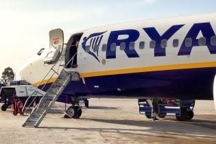 Ryanair затролив Lufthansa за відео, в якому Київ видали за Москву