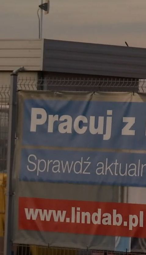 Синьо-жовта уніформа: власника польської компанії звинувачують у дискримінації українців