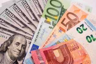 Долар і євро додадуть у ціні в курсах Нацбанку на 21 червня. Інфографіка