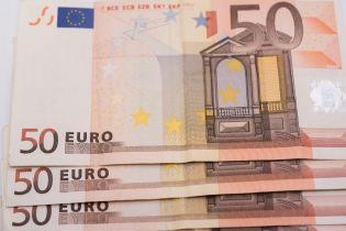 Евро подешевеет в курсах валют от НБУ на 17 мая