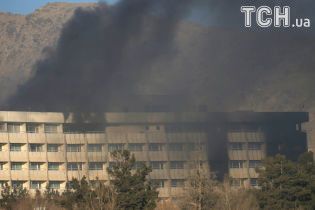Мертвые люди вокруг и недостаток медицинской помощи: очевидцы рассказали ужасающие подробности кровавого теракта в Кабуле