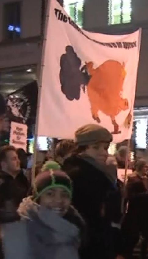 У Давосі протестувальники влаштували акцію проти приїзду на форум Трампа