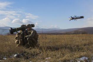 Порошенко підтвердив прибуття "Джавелінів" до України і подякував Трампу