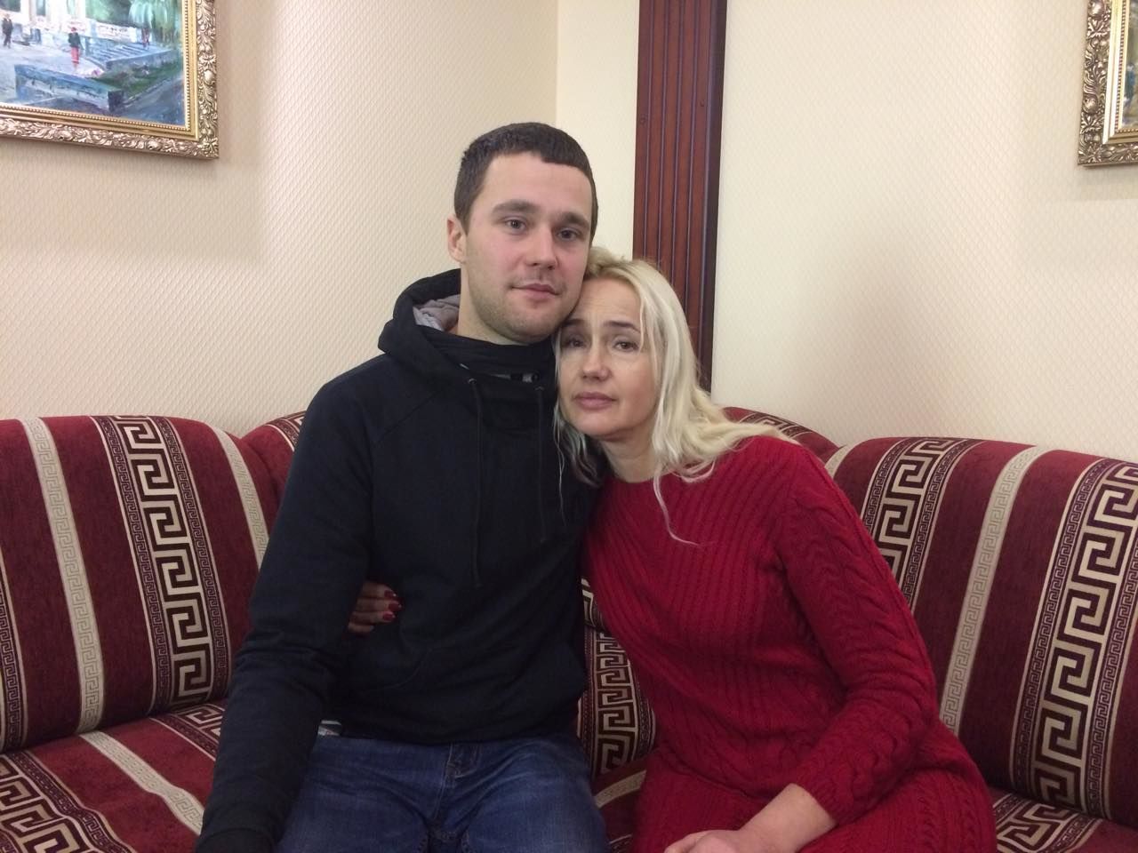 Дмитро Романько з мамою, ФСБ, Крим_1