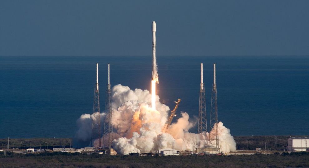 Два в одному: SpaceX вдалося вивести на орбіту 7 супутників за один запуск