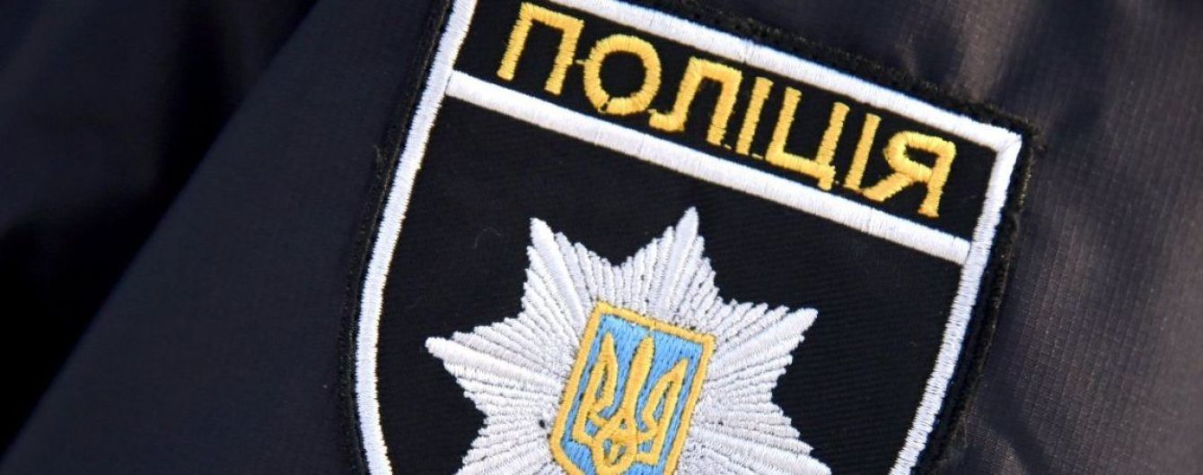 На Херсонщині 20 невідомих влаштували стрілянину на заводі, є постраждалі