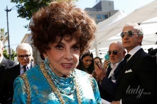 Дождалась: 90-летняя Джина Лоллобриджида в ярком платье получила именную звезду