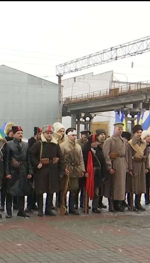 В Смеле показали реконструкцию исторического боя атамана Водяного с большевистскими войсками