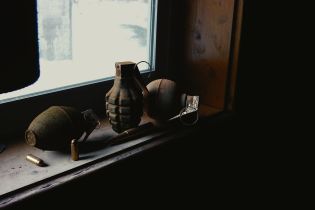 У Києві на Оболоні в житловому будинку пролунав вибух