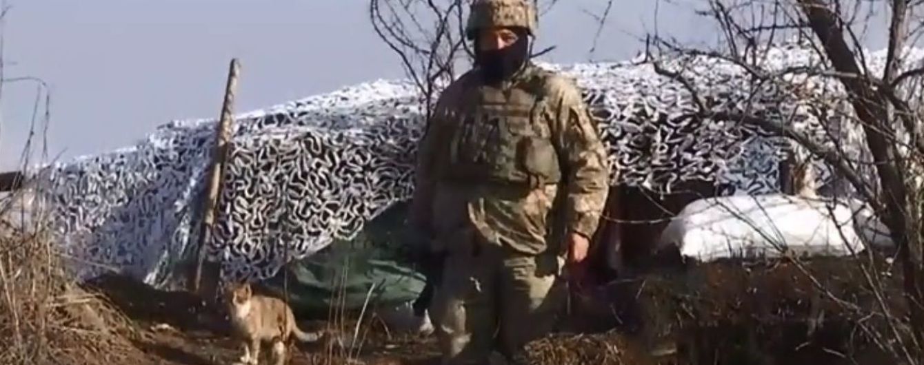 Уже вітаються і чути українську мову: нормальне життя повертається у визволену воїнами АТО Катеринівку