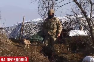 Уже вітаються і чути українську мову: нормальне життя повертається у визволену воїнами АТО Катеринівку