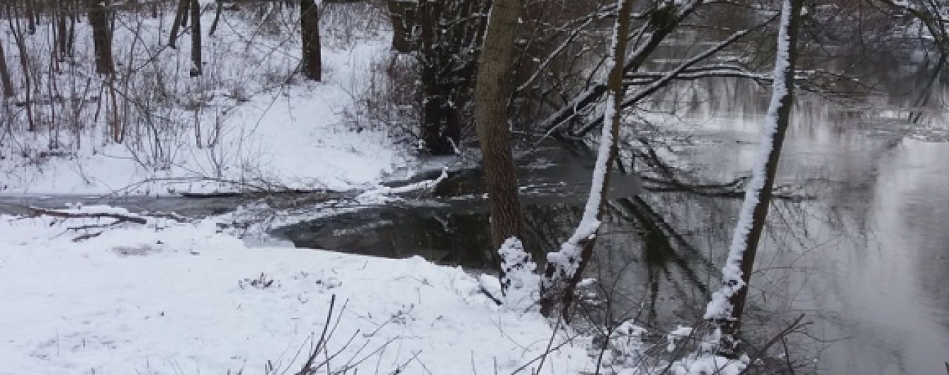 Смертельна крига: у Луцьку знайшли тіло хлопчика, який провалився під лід 10 днів тому