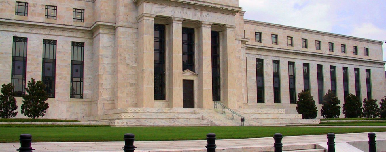 В США регулятор повысил учетную ставку