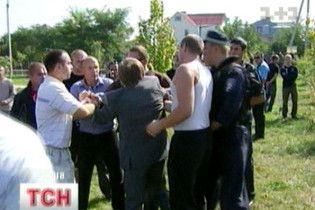 Бізнесмени побилися зі священиками через землю на Київщині