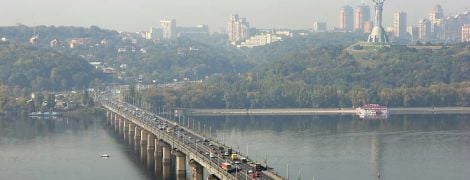 Загроза обвалу: чиновники не можуть визначитися з ремонтом аварійного мосту Патона