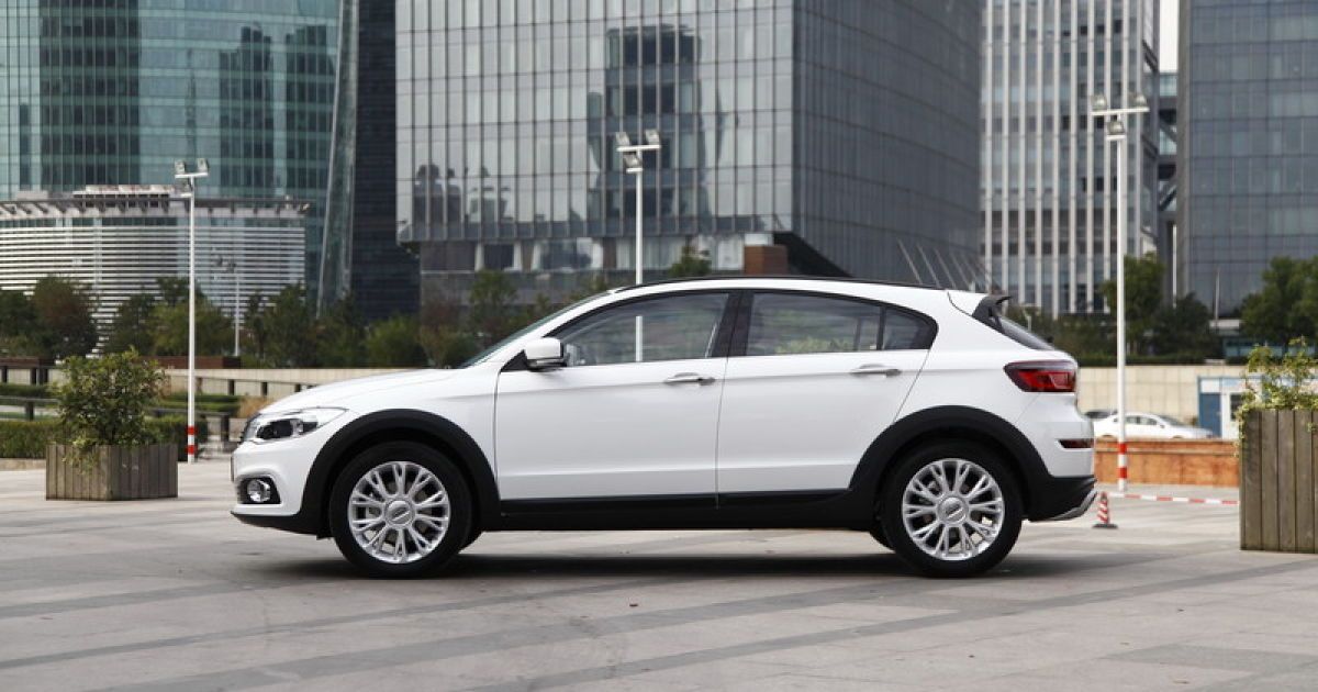 Новые фото Qoros три City SUV