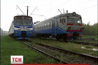 Киевлянам не хватает поездов городской электрички из-за миллионных долгов столичной администрации