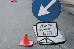 В Киеве в ДТП столкнулись семь автомобилей